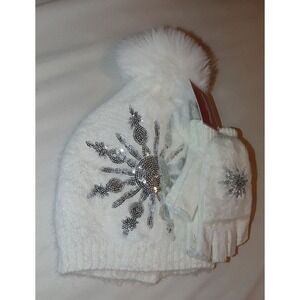 Super Soft White‎ Beanie & Gloves